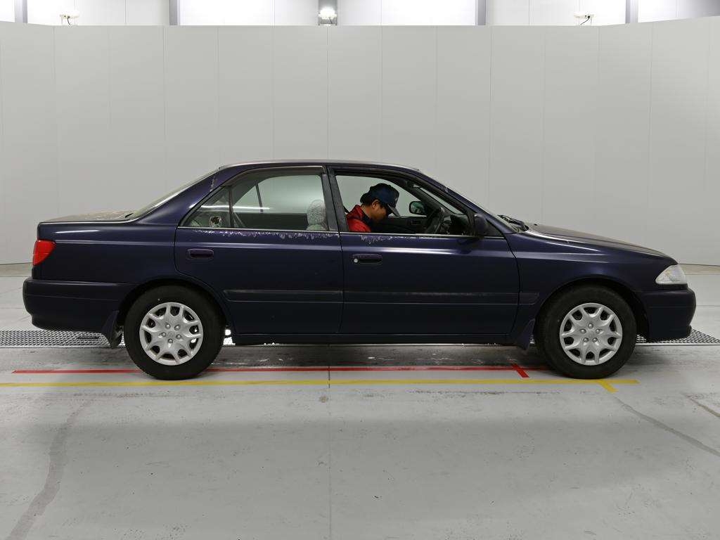 TOYOTA CARINA
