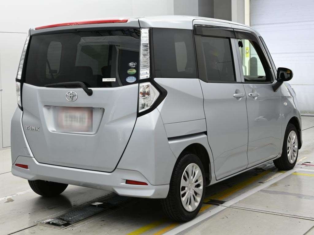 TOYOTA TANK