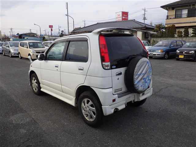 DAIHATSU TERIOS KID