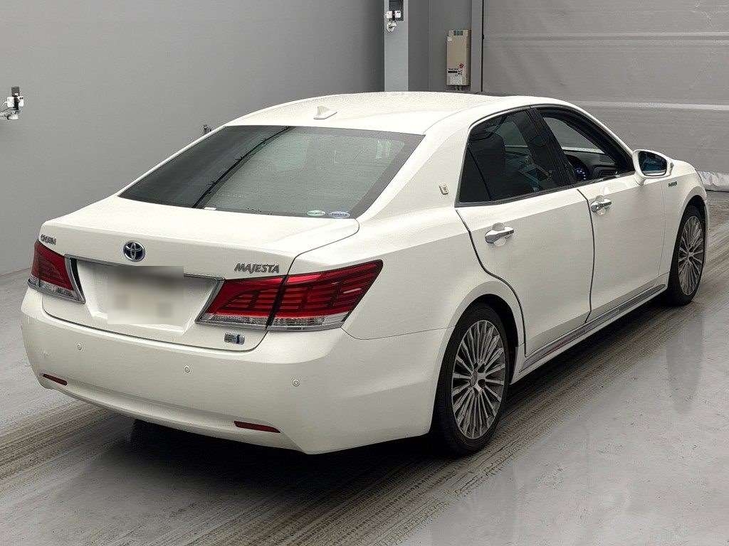 TOYOTA CROWN MAJESTA