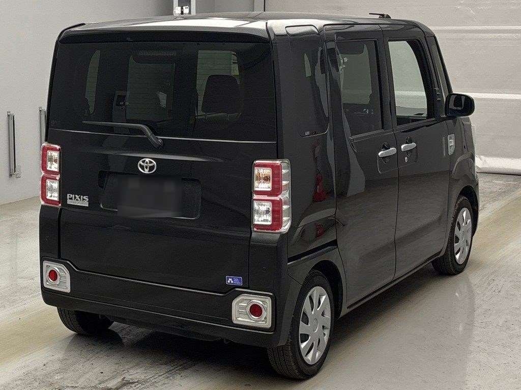 TOYOTA PIXIS MEGA