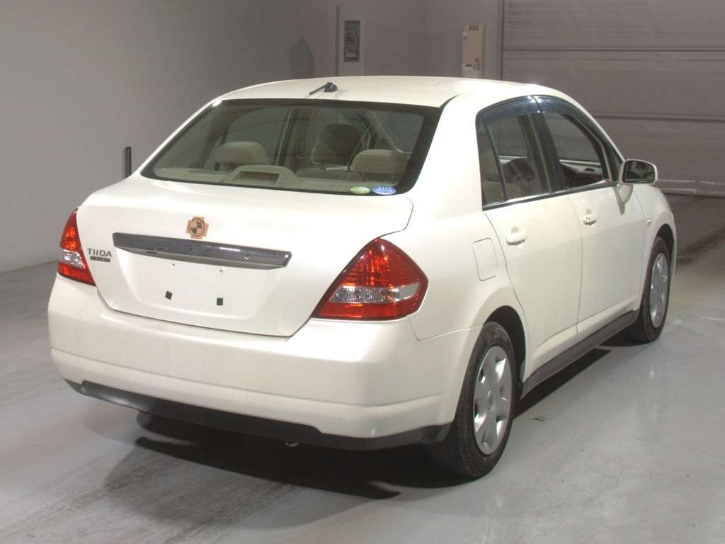 NISSAN TIIDA LATIO