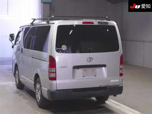 TOYOTA REGIUS ACE
