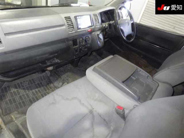 TOYOTA REGIUS ACE