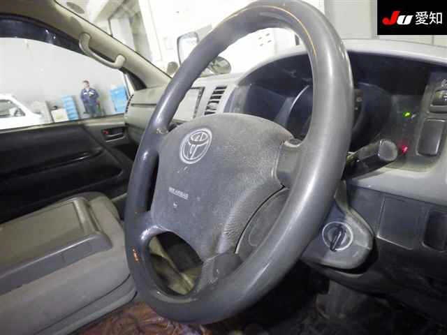 TOYOTA REGIUS ACE