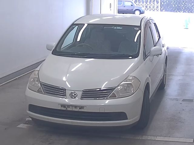 NISSAN TIIDA LATIO