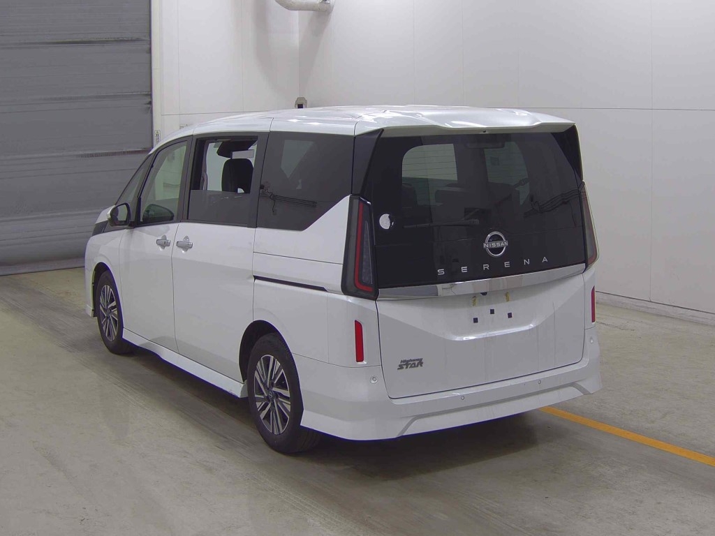 NISSAN SERENA