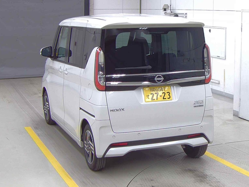 NISSAN ROOX