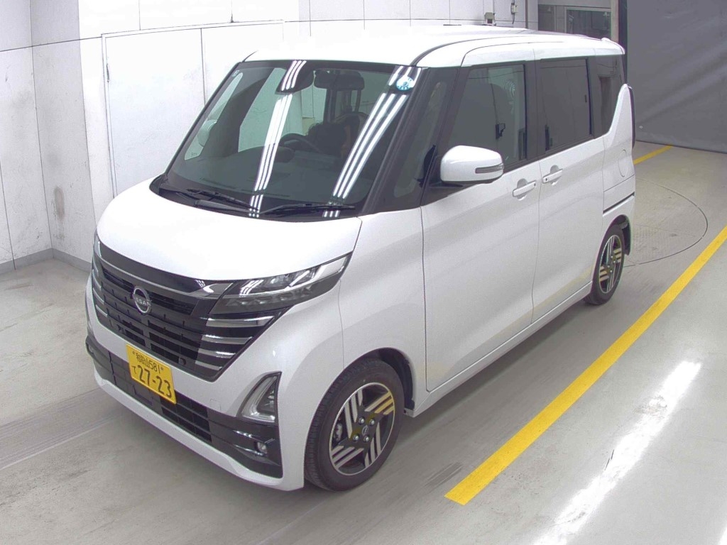NISSAN ROOX