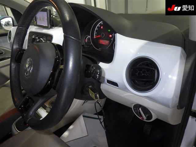 VOLKSWAGEN UP!