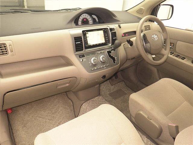 TOYOTA RAUM