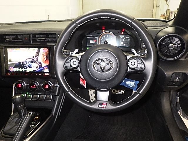 TOYOTA GR 86