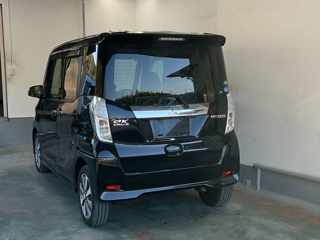 MITSUBISHI EK SPACE