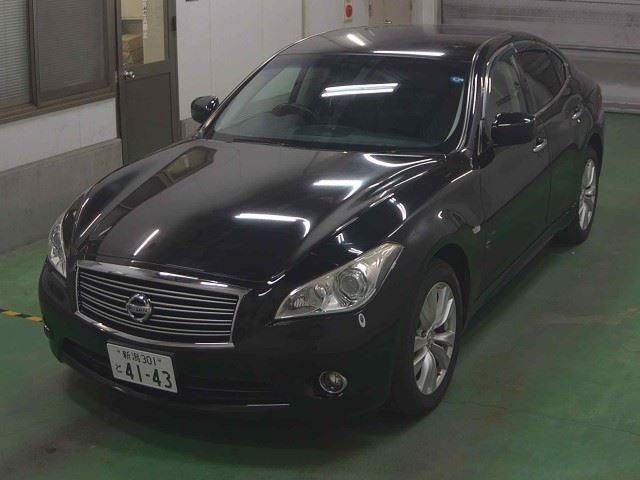 NISSAN FUGA