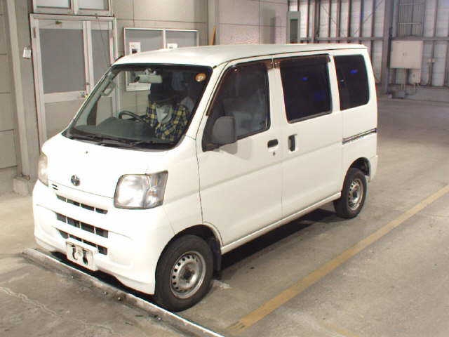TOYOTA PIXIS VAN