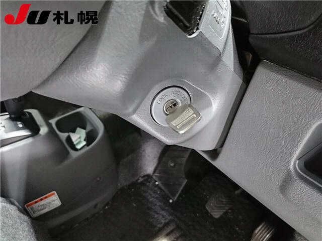 NISSAN CLIPPER
