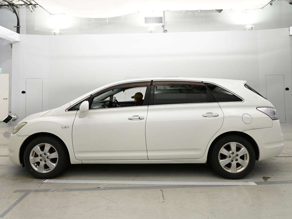 TOYOTA MARK X ZIO