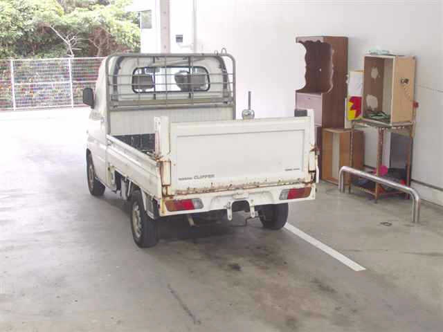 NISSAN CLIPPER