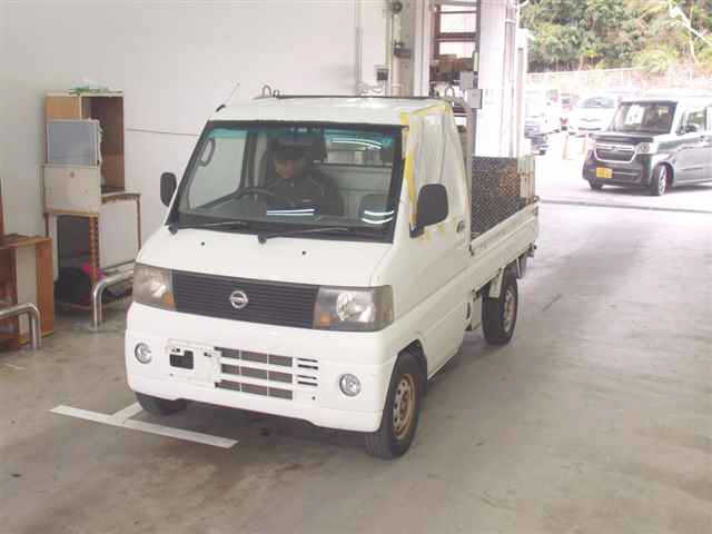 NISSAN CLIPPER