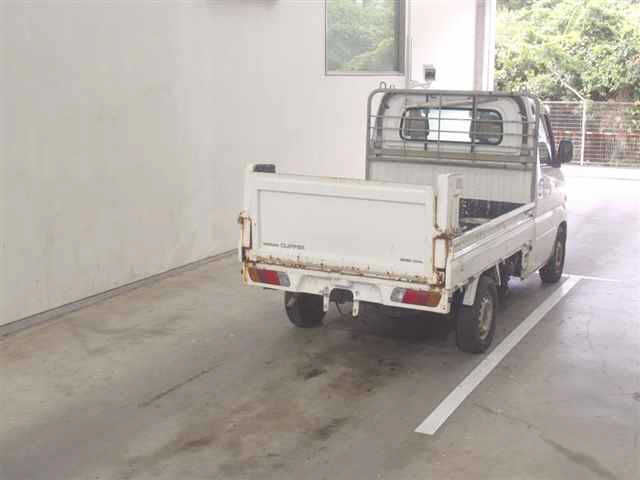 NISSAN CLIPPER