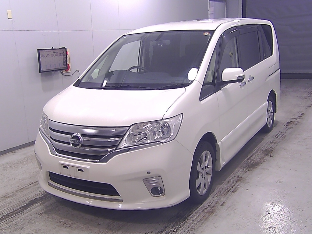 NISSAN SERENA