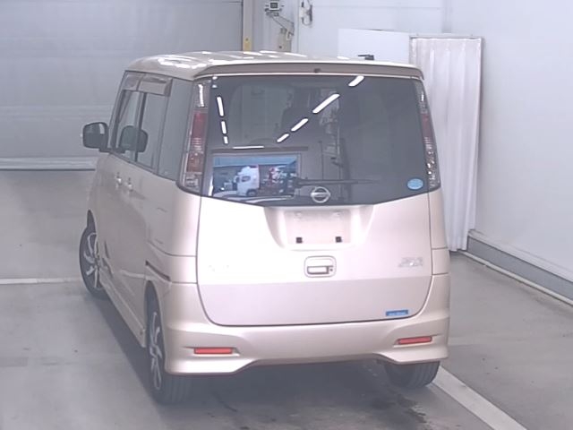 NISSAN ROOX