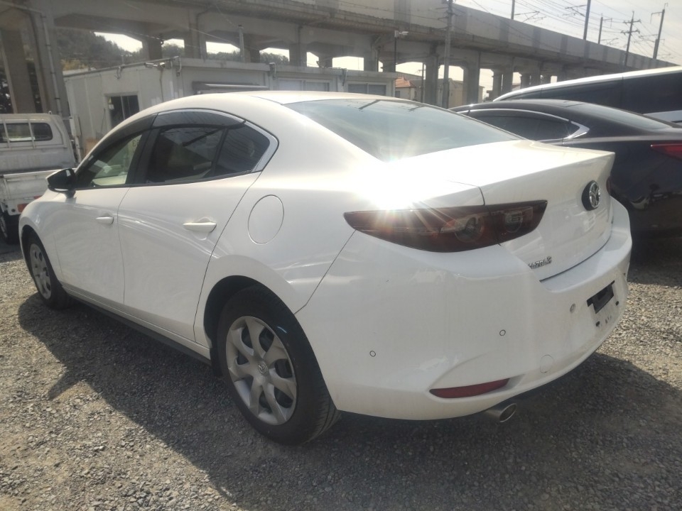 MAZDA MAZDA3