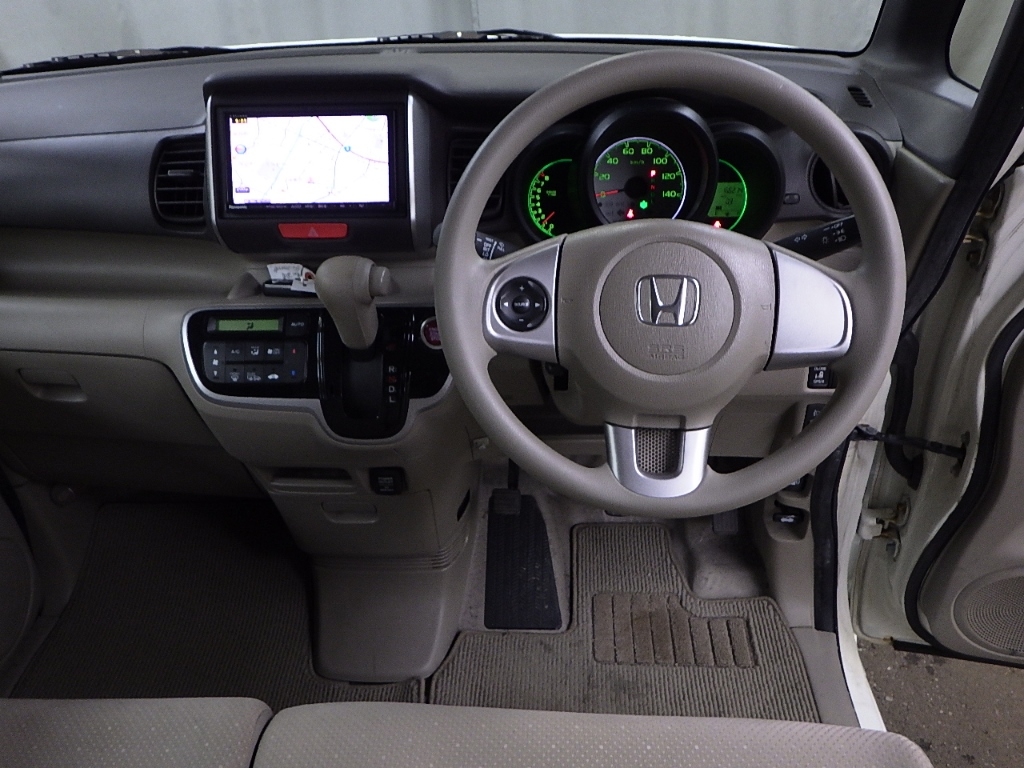 HONDA N-BOX+