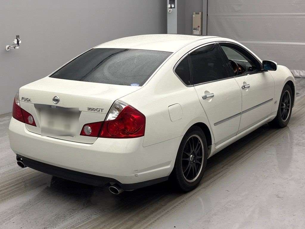 NISSAN FUGA