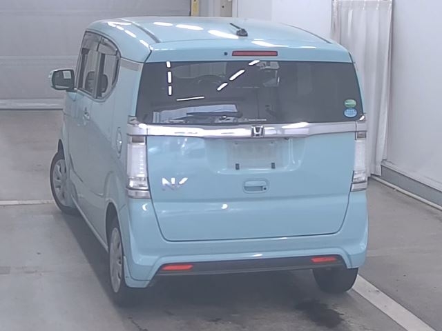 HONDA N-BOX SLASH