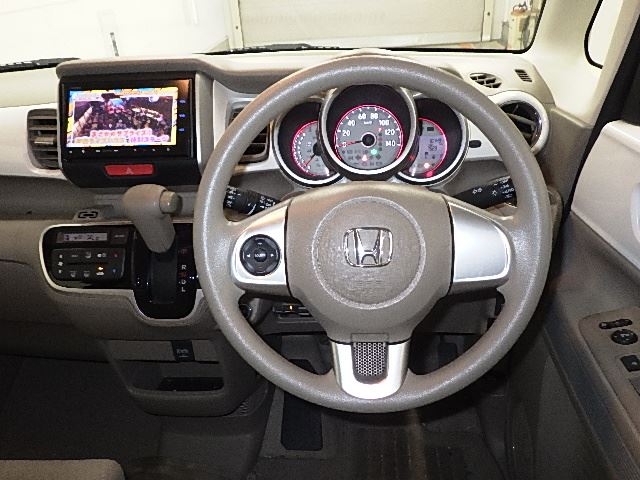 HONDA N-BOX SLASH