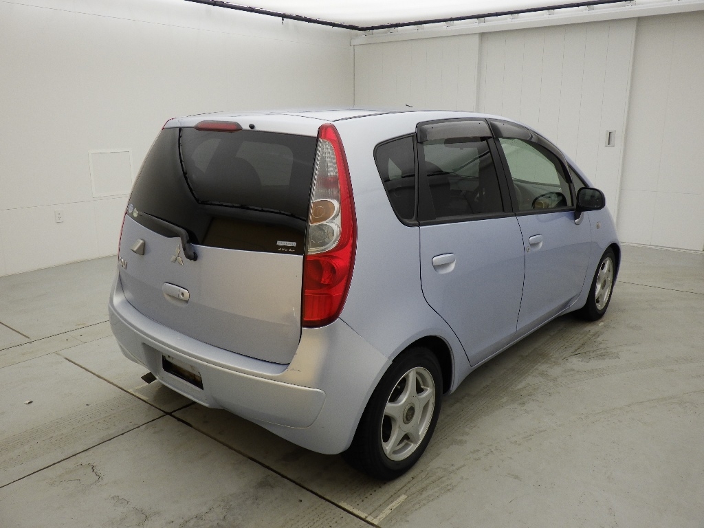 MITSUBISHI COLT