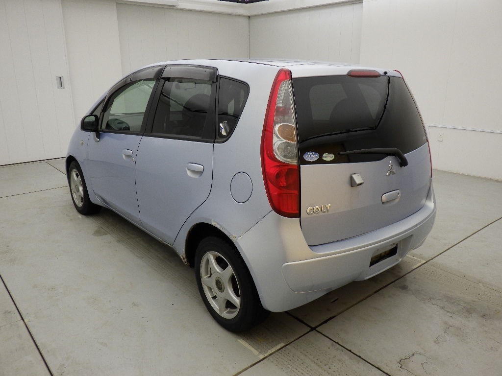 MITSUBISHI COLT