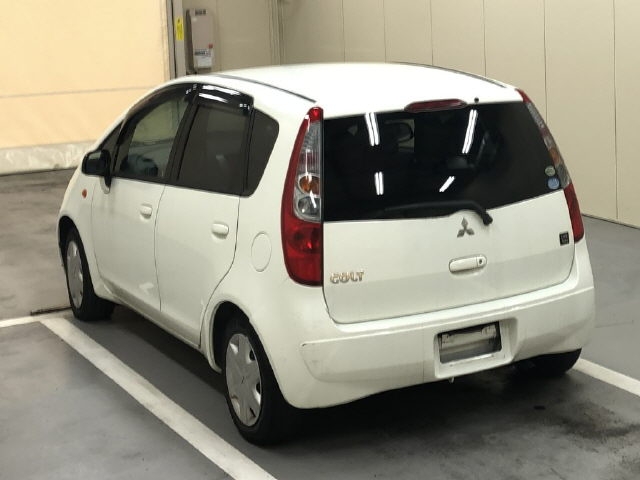 MITSUBISHI COLT