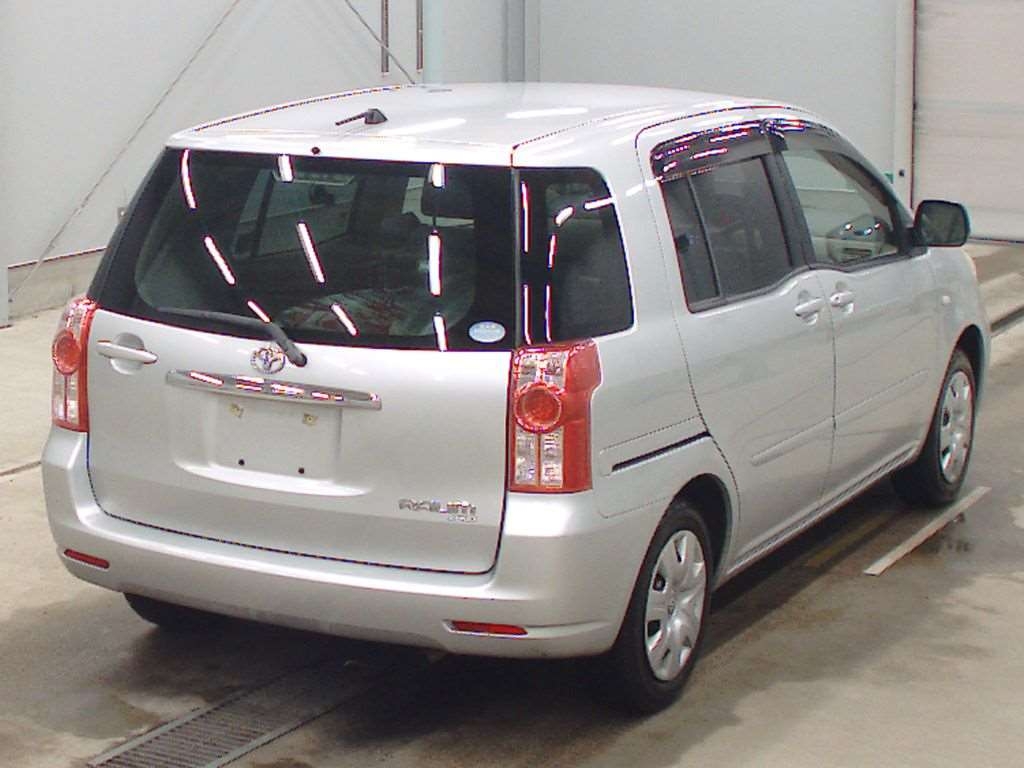 TOYOTA RAUM