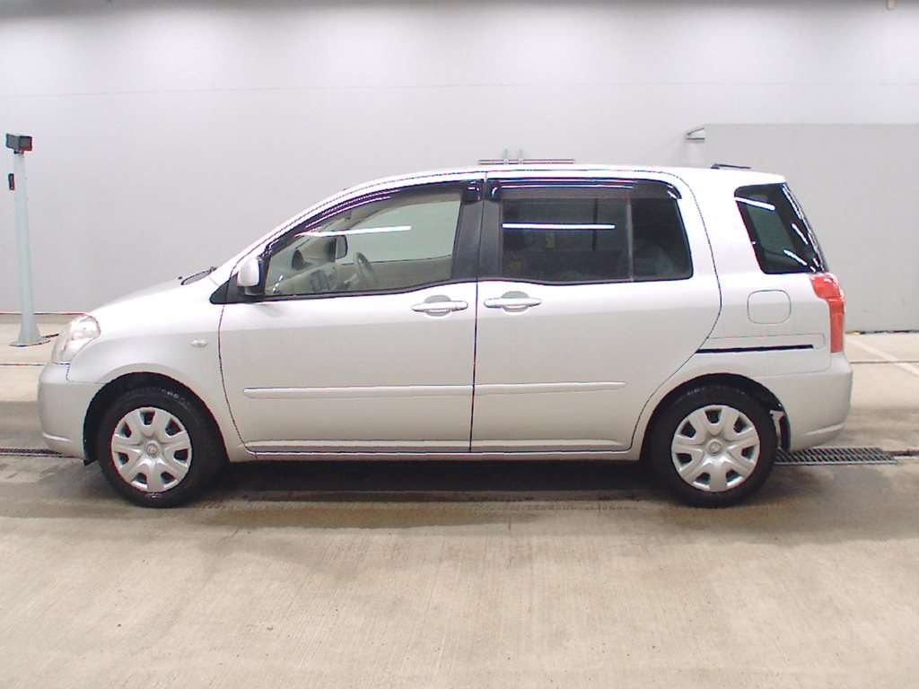 TOYOTA RAUM