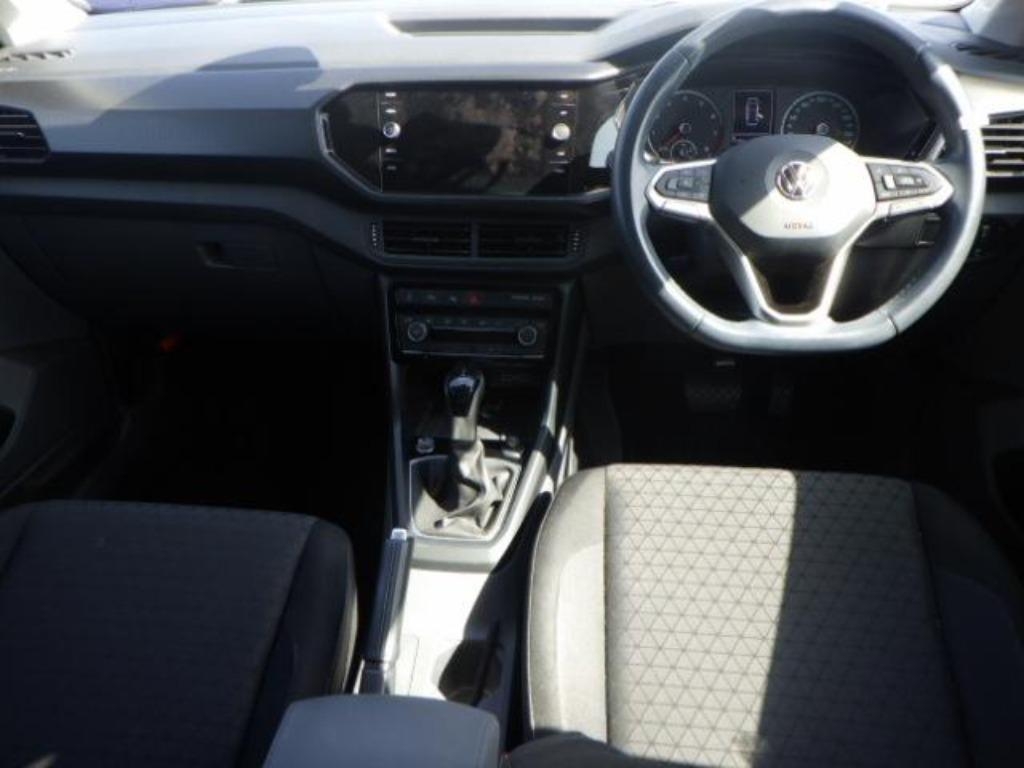 VOLKSWAGEN T-CROSS