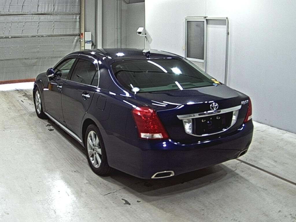 TOYOTA CROWN MAJESTA