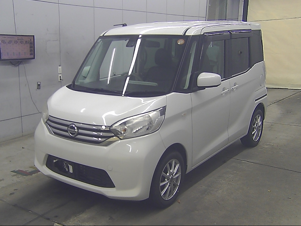 NISSAN DAYZ ROOX