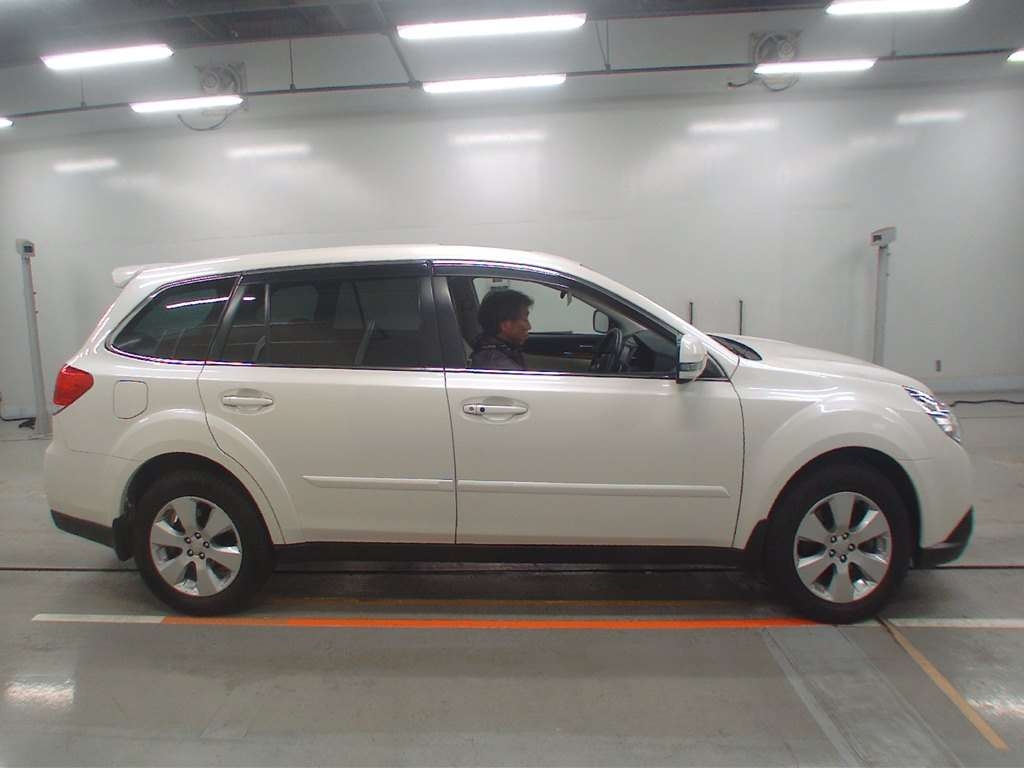 SUBARU OUTBACK