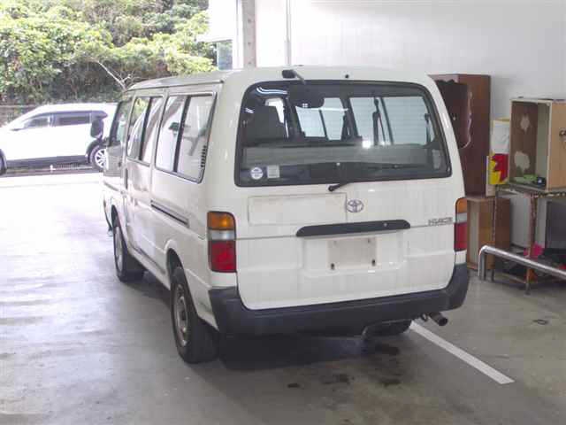 TOYOTA HIACE