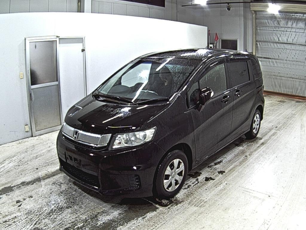 HONDA FREED SPIKE