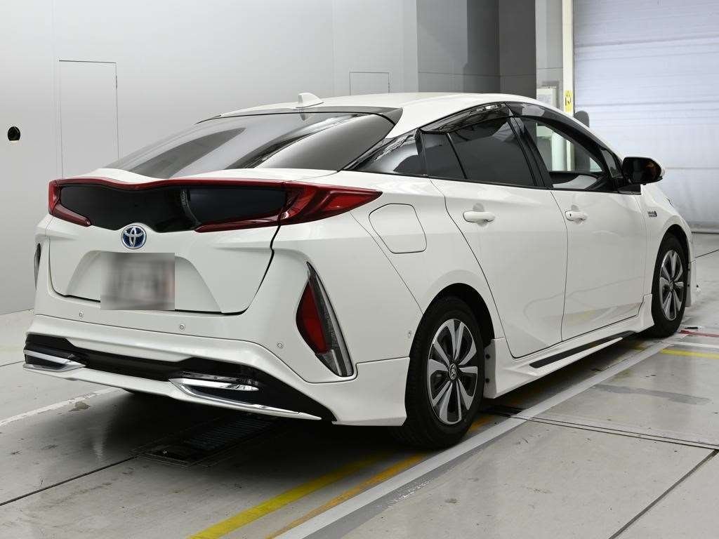 TOYOTA PRIUS PHV