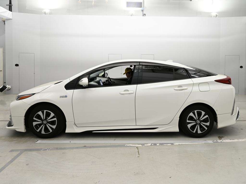 TOYOTA PRIUS PHV