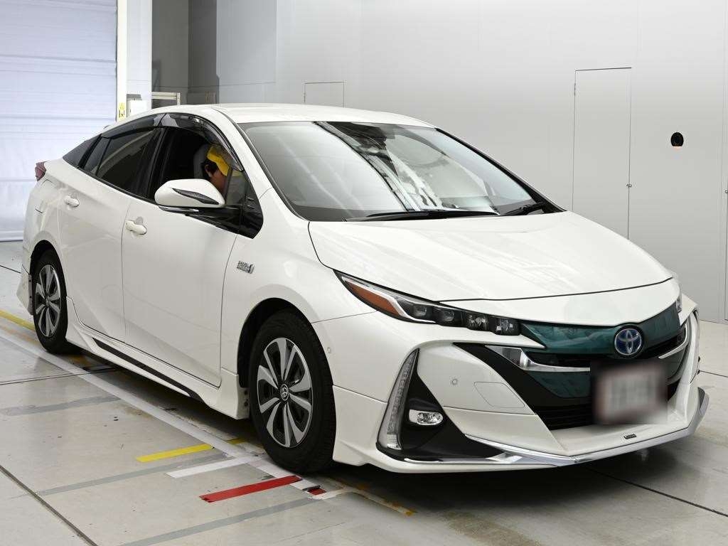TOYOTA PRIUS PHV