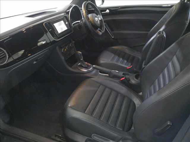 VOLKSWAGEN BEETLE