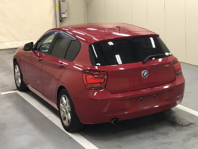 BMW 1-SERIES