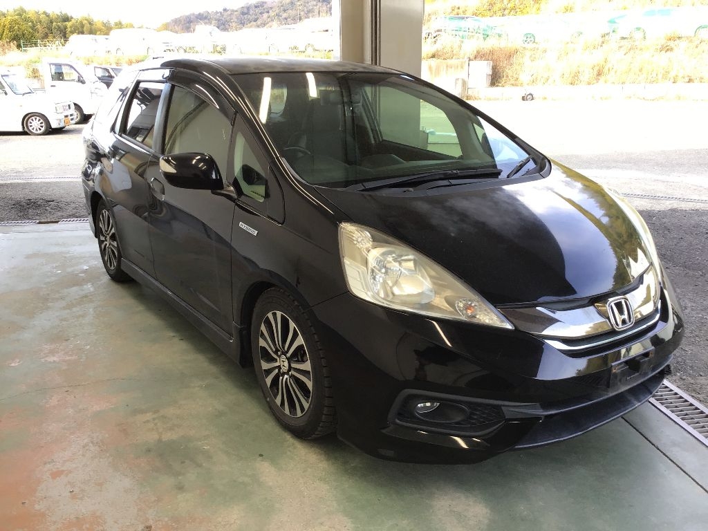 HONDA FIT SHUTTLE
