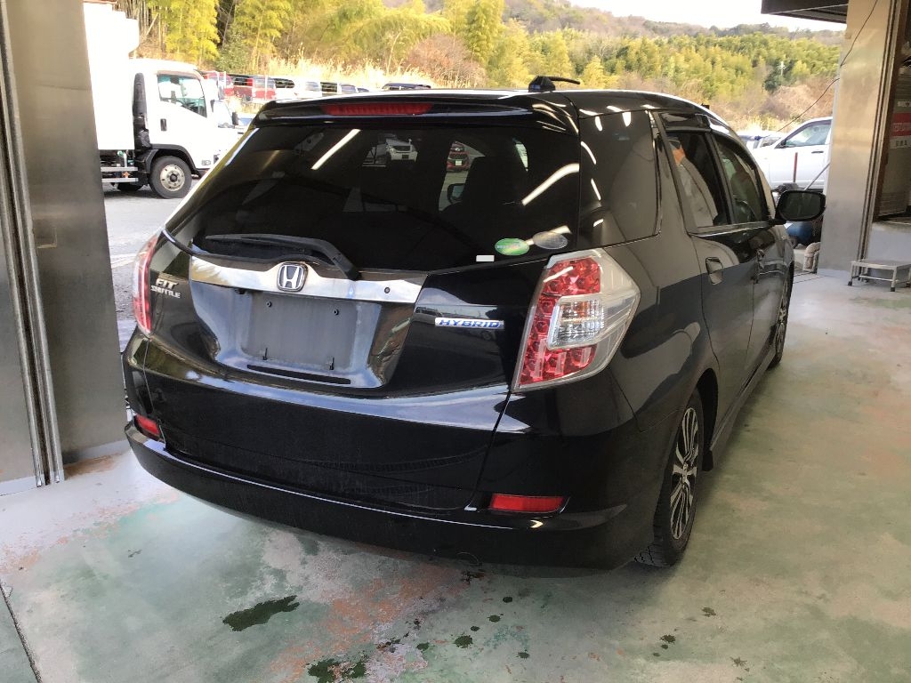 HONDA FIT SHUTTLE
