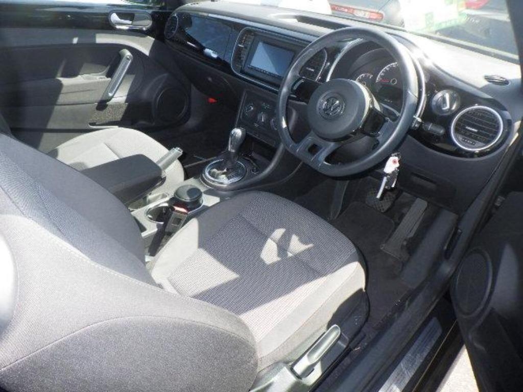 VOLKSWAGEN BEETLE
